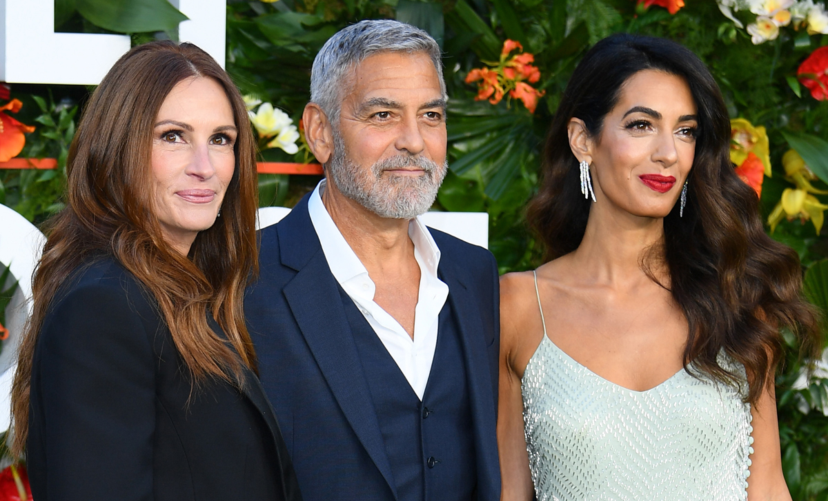George & Amal Clooney Pose with Julia Roberts at ‘Ticket to Paradise’ Premiere!