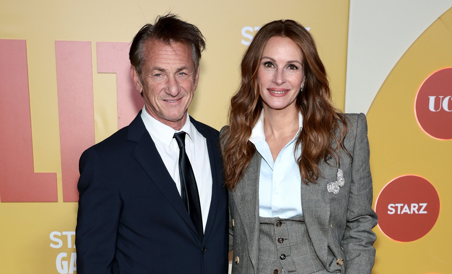 Julia Roberts & Sean Penn Join Forces at ‘Gaslit’ New York Premiere – See Red Carpet Pics!