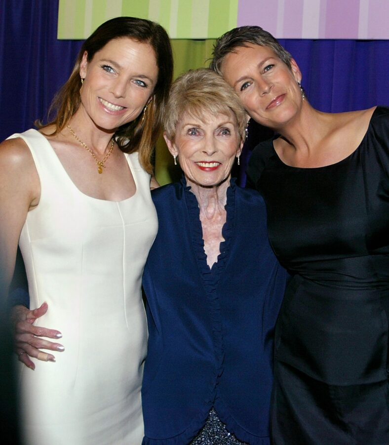 Jamie Lee Curtis with mom and sister