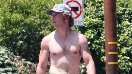 Jeremy Allen White shirtless on a hike in Los Angeles